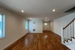 54 Ashwood Rd, Port Washington, NY 11050 - Photo 3