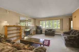 22 Greenvale Farms Rd, Poughkeepsie, NY 12603 - Photo 5
