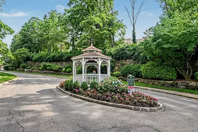 34 Winding Ridge Road, White Plains, NY 10603 - Photo 3