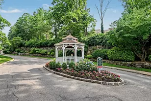 34 Winding Ridge Rd, White Plains, NY 10603 - Photo 3