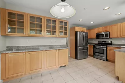 34 Winding Ridge Road, White Plains, NY 10603 - Photo 9