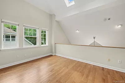 34 Winding Ridge Road, White Plains, NY 10603 - Photo 21