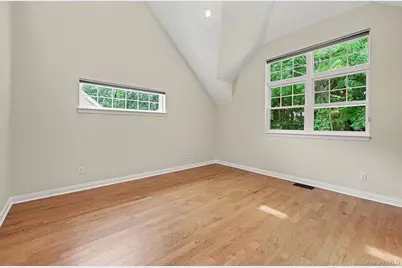 34 Winding Ridge Road, White Plains, NY 10603 - Photo 17