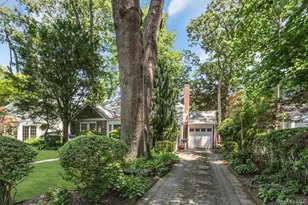 110 Connecticut Ave, Freeport, NY 11520 - Photo 3