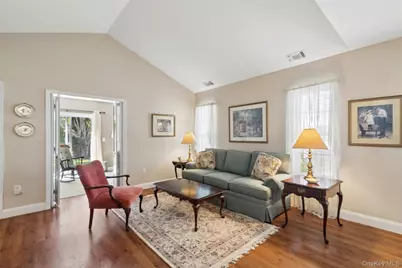 621 Spring Lake Drive, Middle Island, NY 11953 - Photo 7
