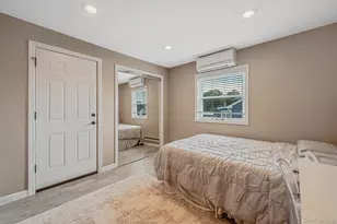 25 E Seacrest Ave, Lindenhurst, NY 11757 - Photo 35