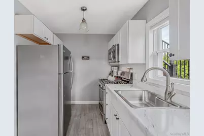 25 E Seacrest Avenue, Lindenhurst, NY 11757 - Photo 41
