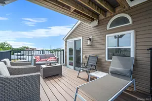 25 E Seacrest Ave, Lindenhurst, NY 11757 - Photo 9