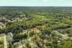 76 Burlington Blvd, Smithtown, NY 11787 - Photo 19