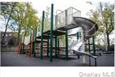 141-35 79th Avenue #3M, Flushing, NY 11367 - Photo 23