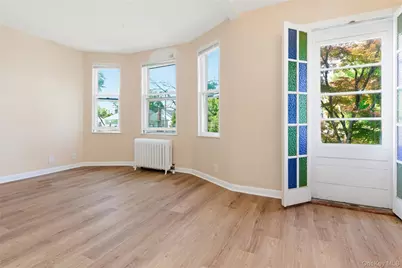 82 Quinby Avenue, White Plains, NY 10606 - Photo 15
