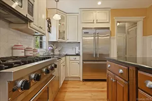 656 5th Ave, New Hyde Park, NY 11040 - Photo 13