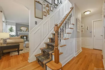 656 5th Avenue, New Hyde Park, NY 11040 - Photo 3