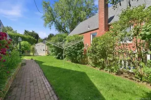 656 5th Ave, New Hyde Park, NY 11040 - Photo 25