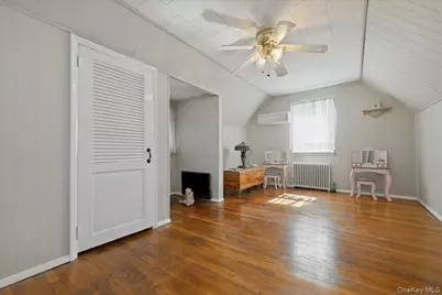 656 5th Avenue, New Hyde Park, NY 11040 - Photo 19
