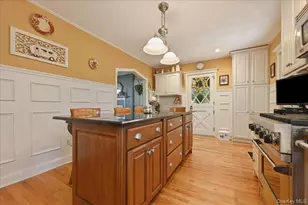 656 5th Ave, New Hyde Park, NY 11040 - Photo 11