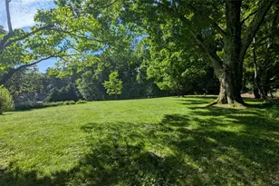 11 Dyckman Dr, Mohegan Lake, NY 10547 - Photo 11