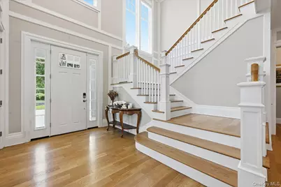 7 Preston Lane, East Setauket, NY 11733 - Photo 5