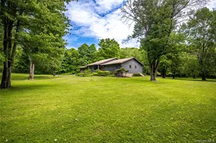 202 S Quaker Ln, Hyde Park, NY 12538 - Photo 29