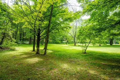 202 S Quaker Lane, Hyde Park, NY 12538 - Photo 27