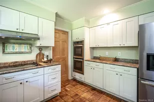 202 S Quaker Ln, Hyde Park, NY 12538 - Photo 11