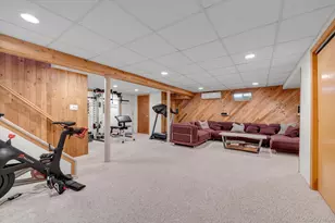121 Strattford Rd, New Hyde Park, NY 11040 - Photo 17