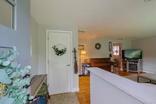 21 Continental Dr, New Windsor, NY 12553 - Photo 7