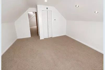 162 Colonial Avenue, Williston Park, NY 11596 - Photo 11
