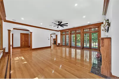 10 Greenwich Avenue, Central Valley, NY 10917 - Photo 19