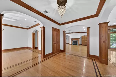 10 Greenwich Avenue, Central Valley, NY 10917 - Photo 5