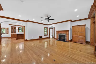 10 Greenwich Avenue, Central Valley, NY 10917 - Photo 9