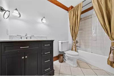 10 Greenwich Avenue, Central Valley, NY 10917 - Photo 33