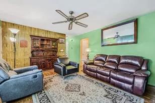345 Earle St, Central Islip, NY 11722 - Photo 7