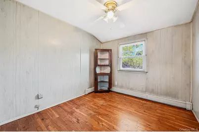 345 Earle Street, Central Islip, NY 11722 - Photo 17