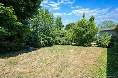 345 Earle Street, Central Islip, NY 11722 - Photo 25
