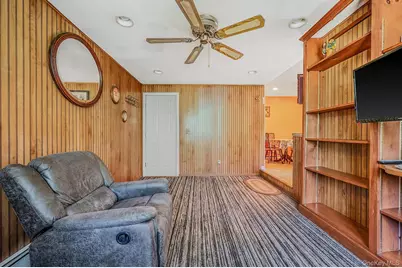 345 Earle Street, Central Islip, NY 11722 - Photo 11