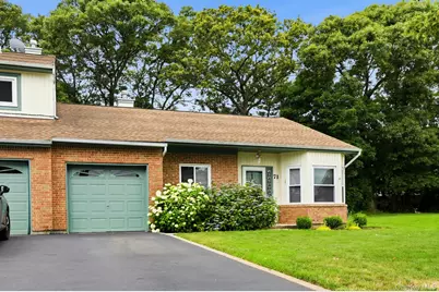 71 Timber Ridge Drive #71, Holtsville, NY 11742 - Photo 3