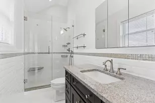 2935 Bay Dr, Merrick, NY 11566 - Photo 19