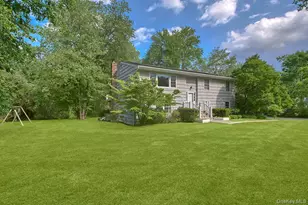 9 Oak Hill Rd, Chappaqua, NY 10514 - Photo 3