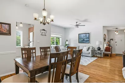 200 Lexington Avenue #8B, Oyster Bay, NY 11771 - Photo 19