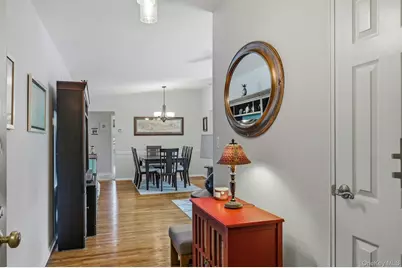 200 Lexington Avenue #8B, Oyster Bay, NY 11771 - Photo 11