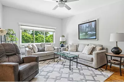 200 Lexington Avenue #8B, Oyster Bay, NY 11771 - Photo 17