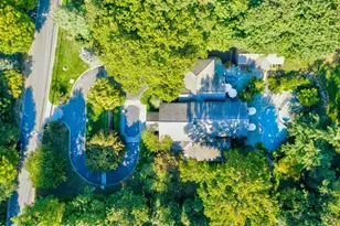 16 Barkers Point Rd, Sands Point, NY 11050 - Photo 43