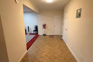84-55 Daniels St, Briarwood, NY 11435 - Photo 5