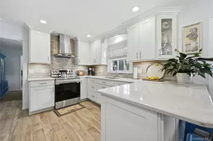 5 Crabapple Ct, Mount Sinai, NY 11766 - Photo 5