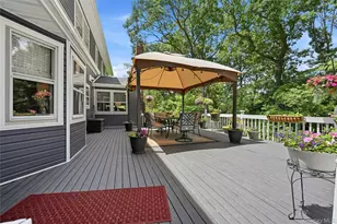 5 Crabapple Ct, Mount Sinai, NY 11766 - Photo 27