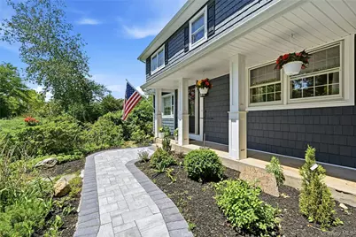 5 Crabapple Court, Mount Sinai, NY 11766 - Photo 3