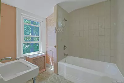 333 S Middletown Road, Nanuet, NY 10954 - Photo 19