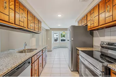 2 Barry Lane, Mount Sinai, NY 11766 - Photo 5