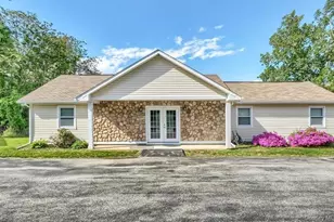 27 Spruce Ridge Dr, Fishkill, NY 12524 - Photo 29